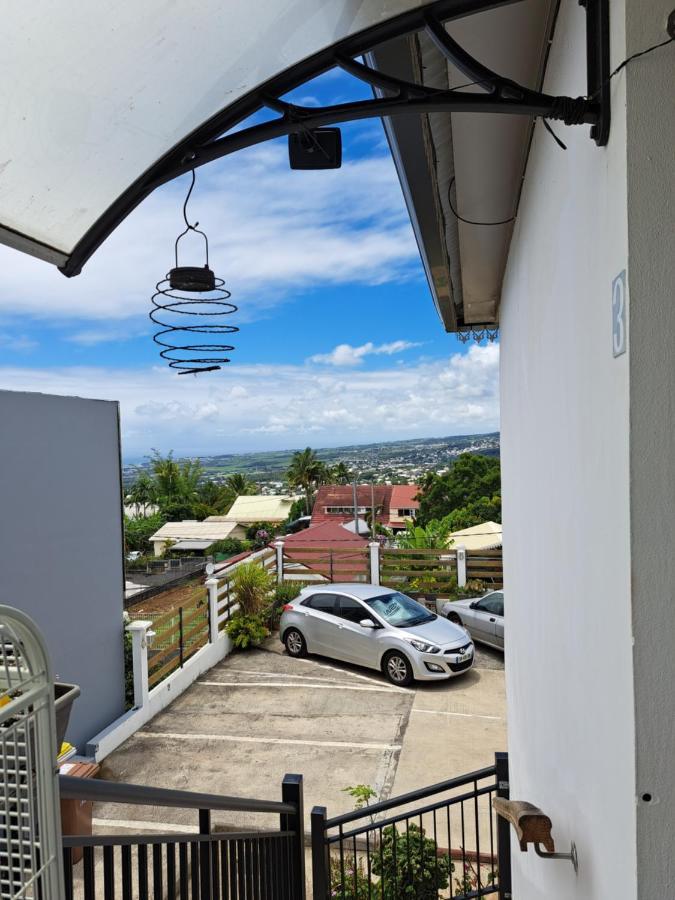 Апартаменты Appart A La Res Andy Accueillant 1 A 5 Pers Arrive Autonome , 2 Places De Parking Dans La Cour Devant La Maison Сен-Дени Экстерьер фото